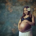 Fotografía de embarazo en Murcia sesión en estudio DreamPhoto