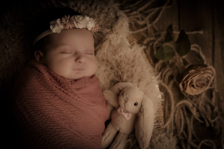 fotos delicadas de bebé recién nacida
